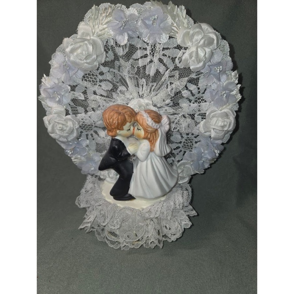 Vintage Coast Novelty Wedding Cake Topper Kissing Bride Groom Lace Arch 9 Inch